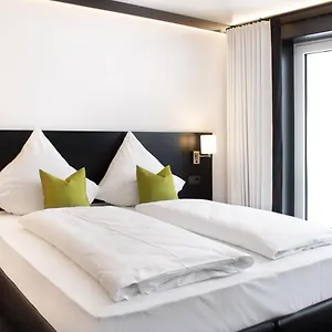 Hotel Ts, Siegsdorf